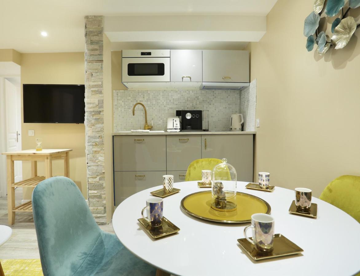 Rent A Room - Apartment St Honore Paris Exterior foto